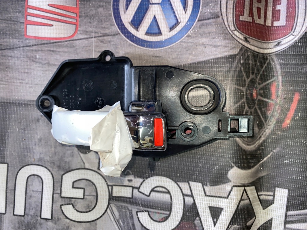 фото №1, Кронштейн дверной fiat 500 71749972