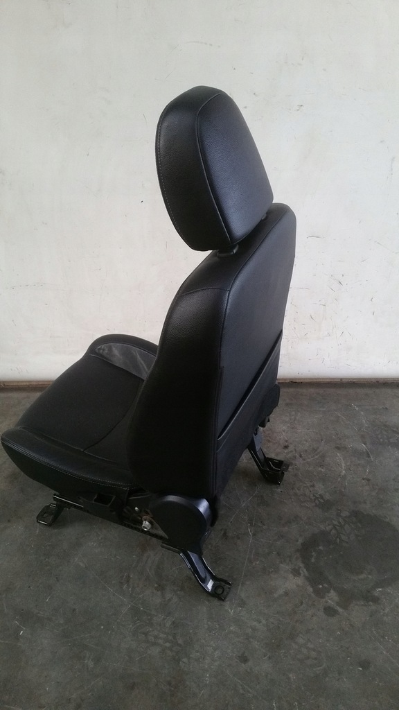 фото №10, Сиденья кожа подогрев электрика mitsubishi asx