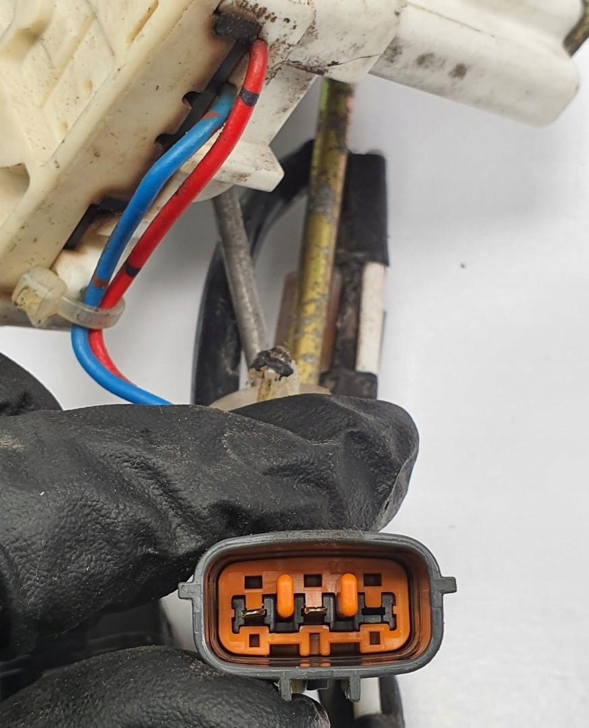 фото №4, Замок дверь правый перед mazda mx-5 ii nb europa