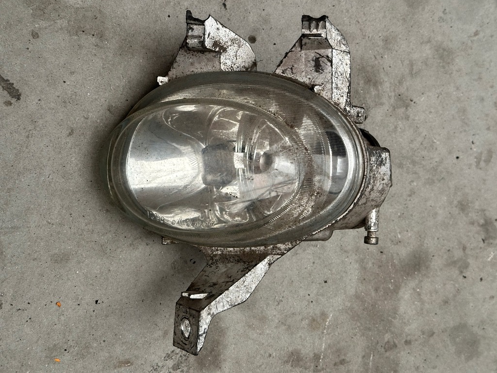 фото №1, Peugeot 206 cc противотуманная фара левый перед 66976230.....
