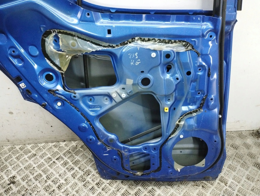 фото №13, Toyota c-hr i 2020 левая сторона дверь