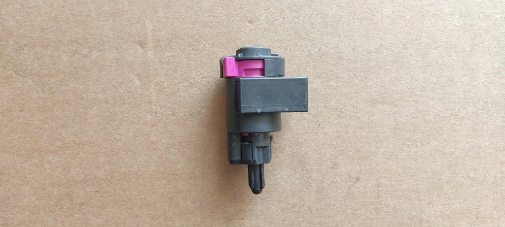 фото №1, Audi a6 c7 датчик света стоп 4f0945459b