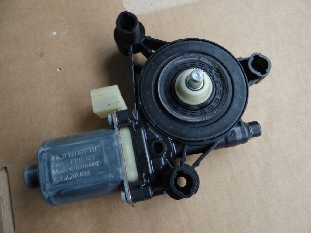 фото №11, Vw audi моторчик стекло 5q0959801b