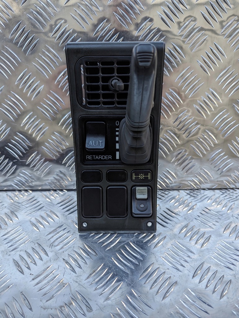 фото №1, Панель кнопки панель приладів важіль ретардер scania 4 / 124