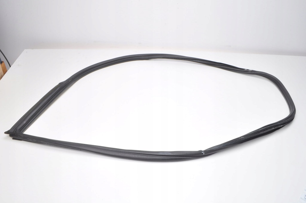 фото №1, Porsche 911 997 прокладка двері ліва