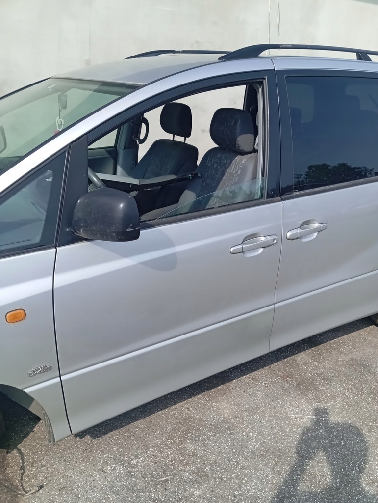 фото №1, Toyota previa ii дверь левая передние перед голый