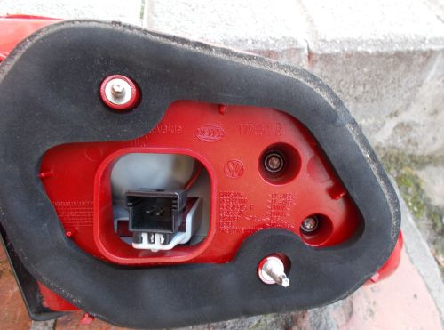 фото №6, Vw passat b7 sedan 10-14 права led кришка багажника оригінал