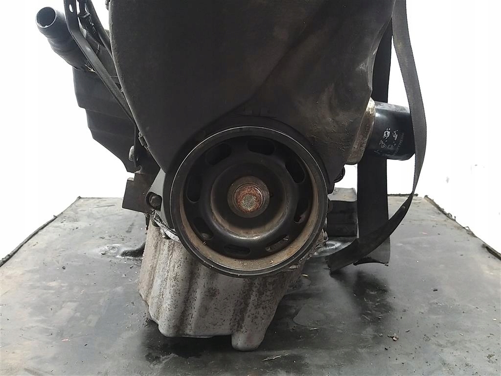 Двигун стійку  бензин skoda vw seat leon 1 1999-2005r 1.6 103km kod:azd Недорого
