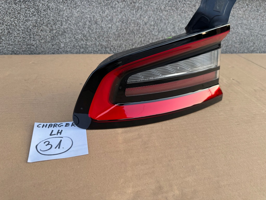 фото №1, Dodge charger задняя левая лампа 2015+ idealna