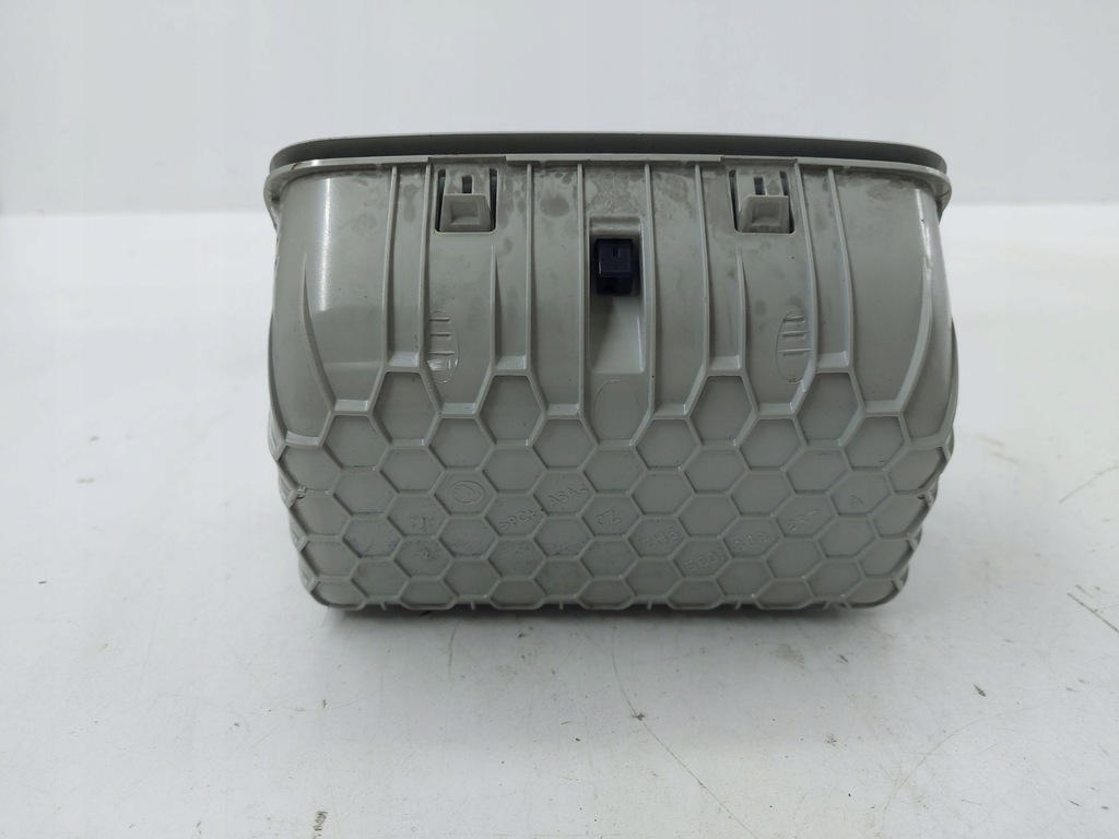 фото №7, Seat ateca 2018 бардачок na накладки на фари