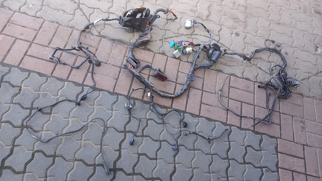 фото №1, Коробка запобіжників джгут volvo v60 10-18r