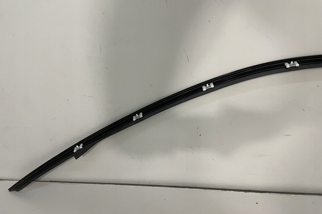 фото №7, Молдинг кровельная правая bmw 3 coupe e92 1234657 2008