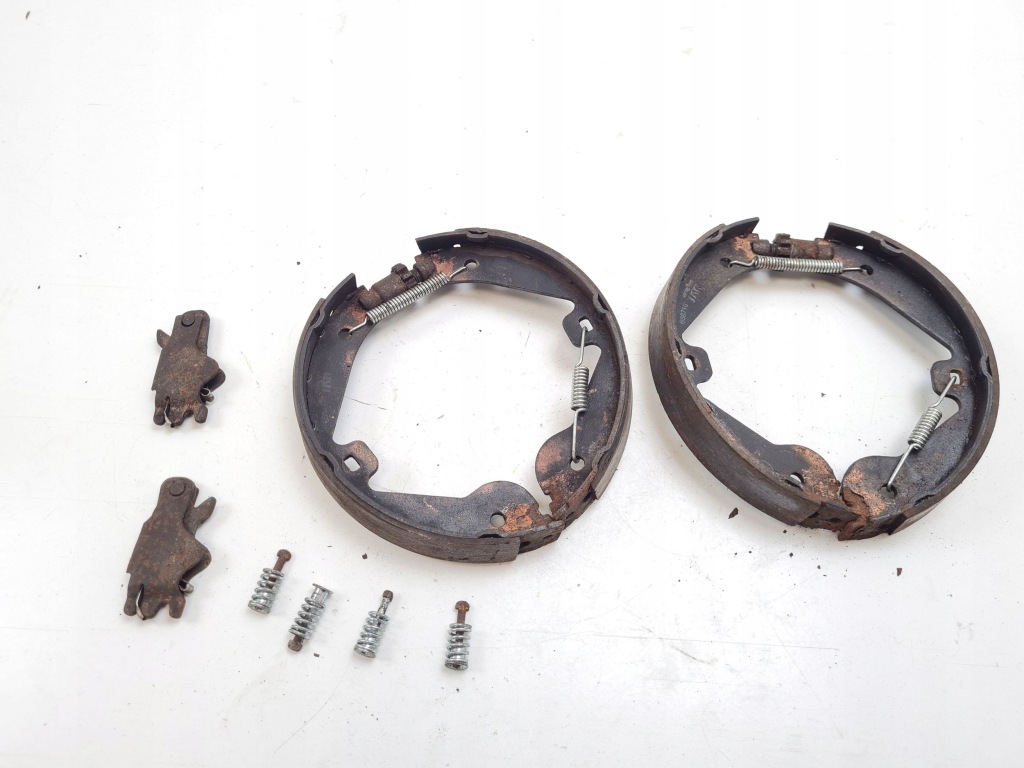 Купить 2006 mercedes-benz ml w164 тормозные колодки тормозные задние