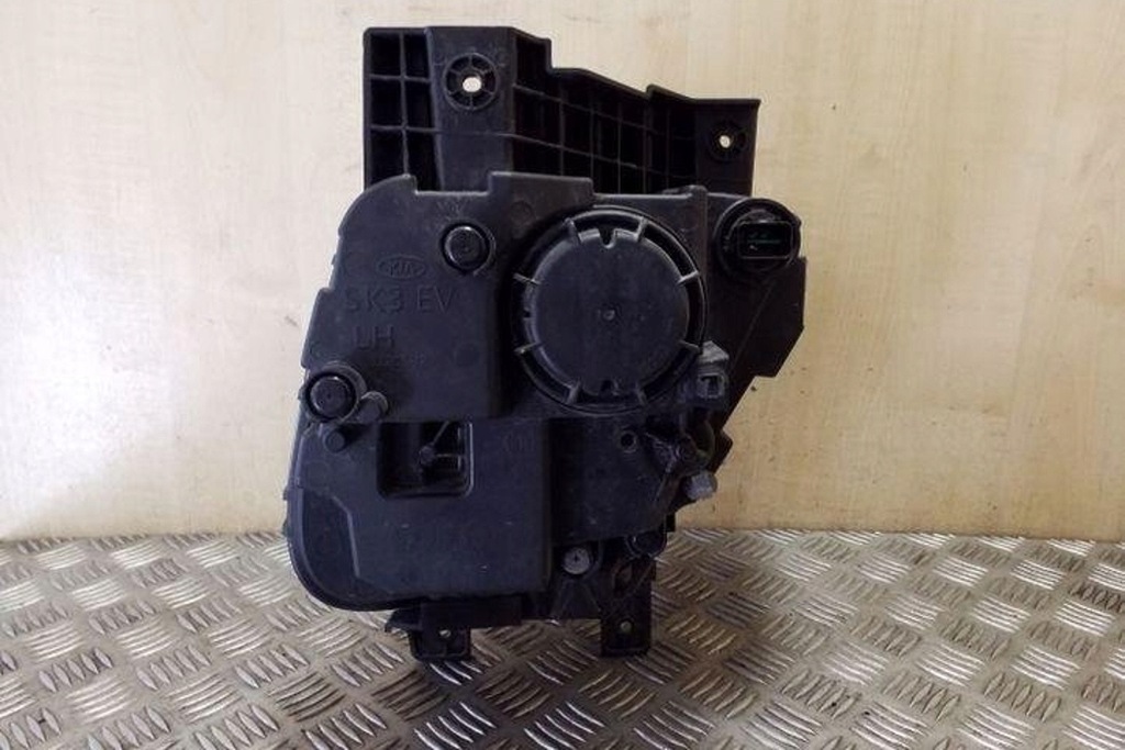 фото №8, Дополнительная лампа передняя левая kia soul ii ps 92201j2 0.0l бензиновый 97kw