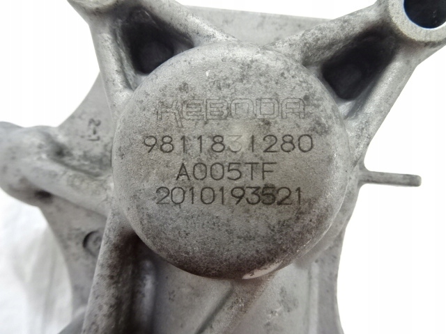 фото №9, Citroen c5 aircross 1.6 thp кронштейн привод насоса впрыска