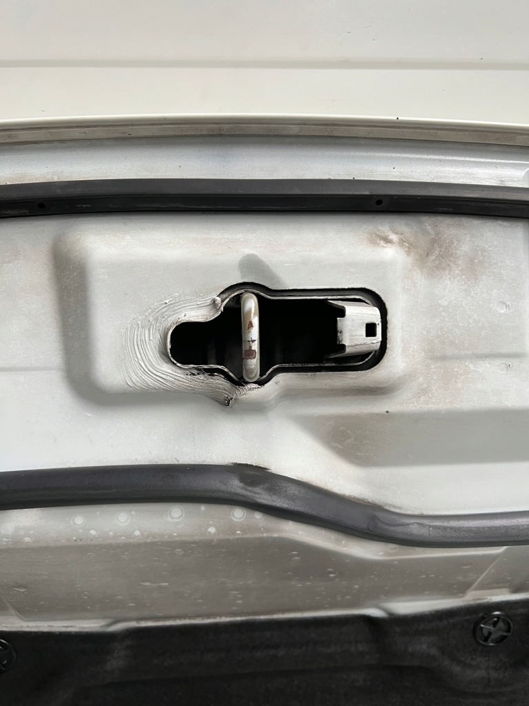 Капот кришка двигуна nissan qashqai 1 1 j10 рестайлінг Недорого