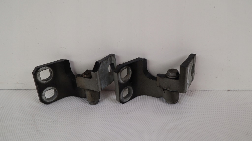 фото №2, Jeep renegade петли дверь левых перед 601