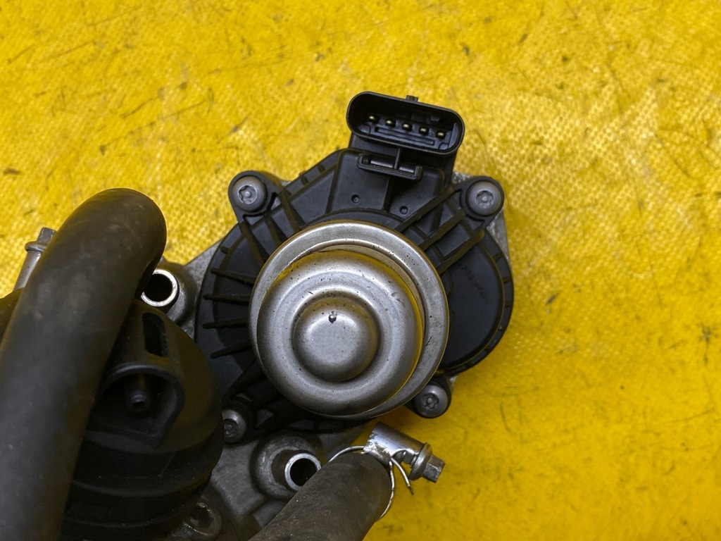 фото №7, Радіатор вихлопних газів egr 8573897 avensis t29 mini bmw 2.0 d n47c20a