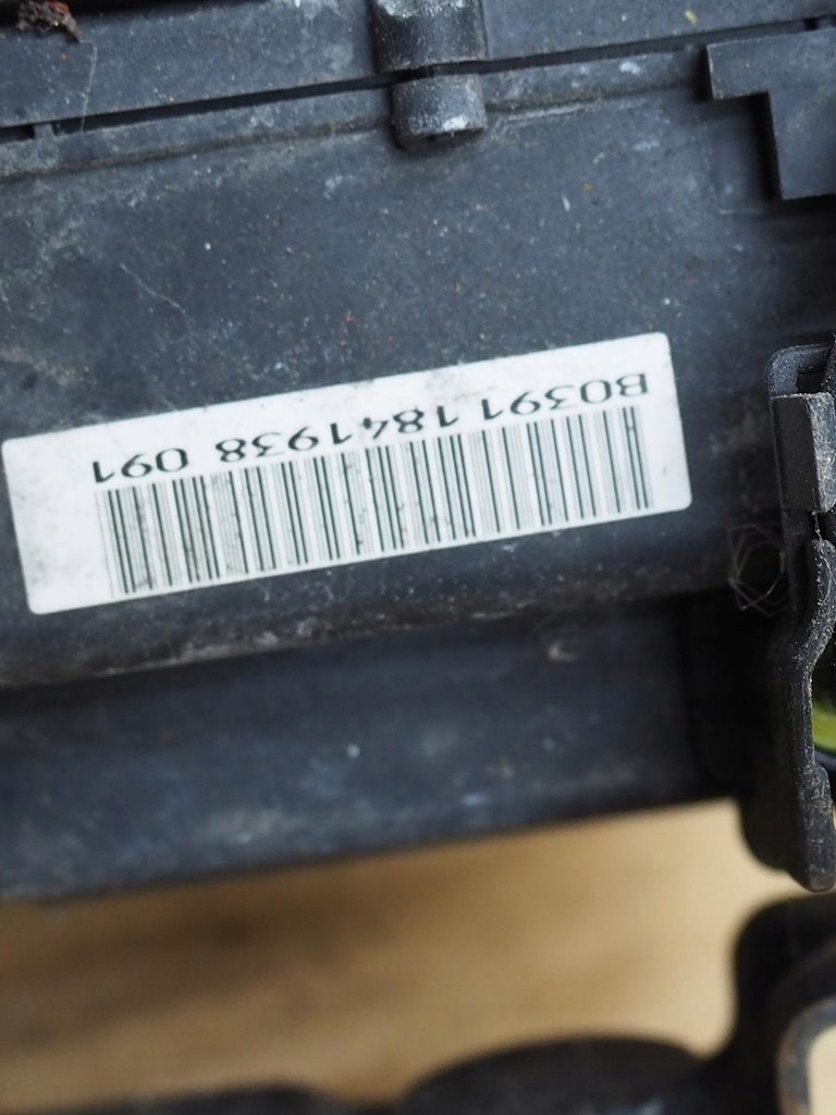 фото №7, Subaru legacy iii 01r 2.0b насос abs 27539ae050