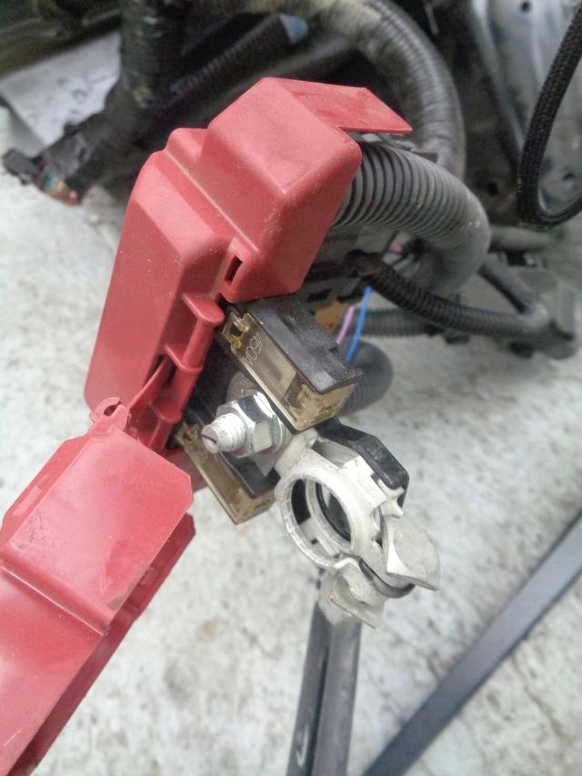 фото №1, Nissan qashqai j11 1.6 dci клемма плюсовая +