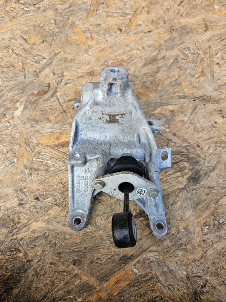 фото №1, Audi a4 b9 8w poduszko кронштейн двигателя 4m0199308ad