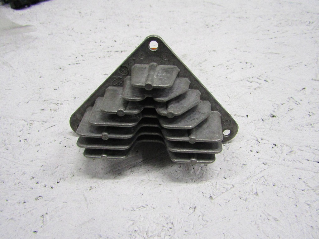 фото №1, Renault master iv 4 левый jeż модуль led лампы перед