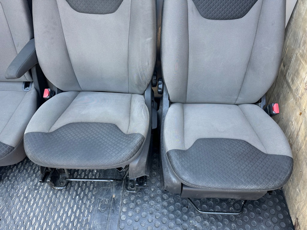 фото №4, Сидіння сидіння заднє сидіння ford tourneo connect mk2