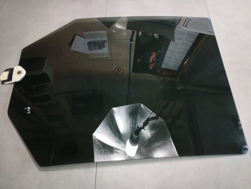 фото №1, Land rover range rover sport l320 2011 стекло правая задняя