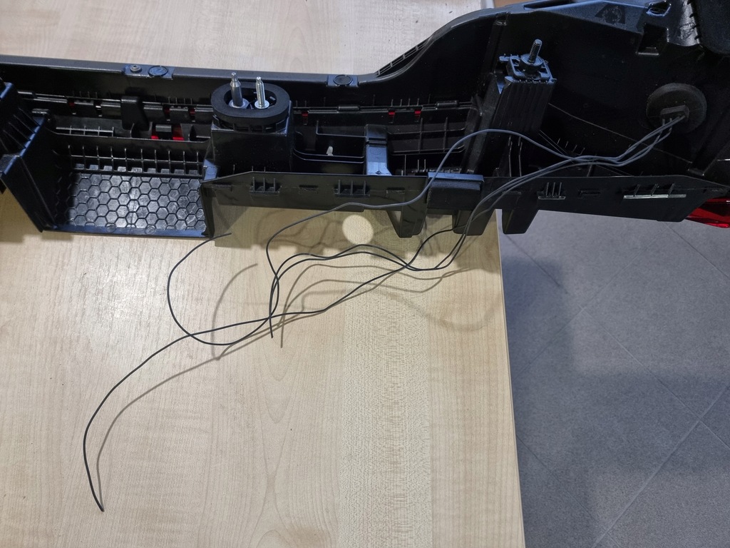 фото №7, Лампа задня audi q8 накладка задня 4m8945095q usa