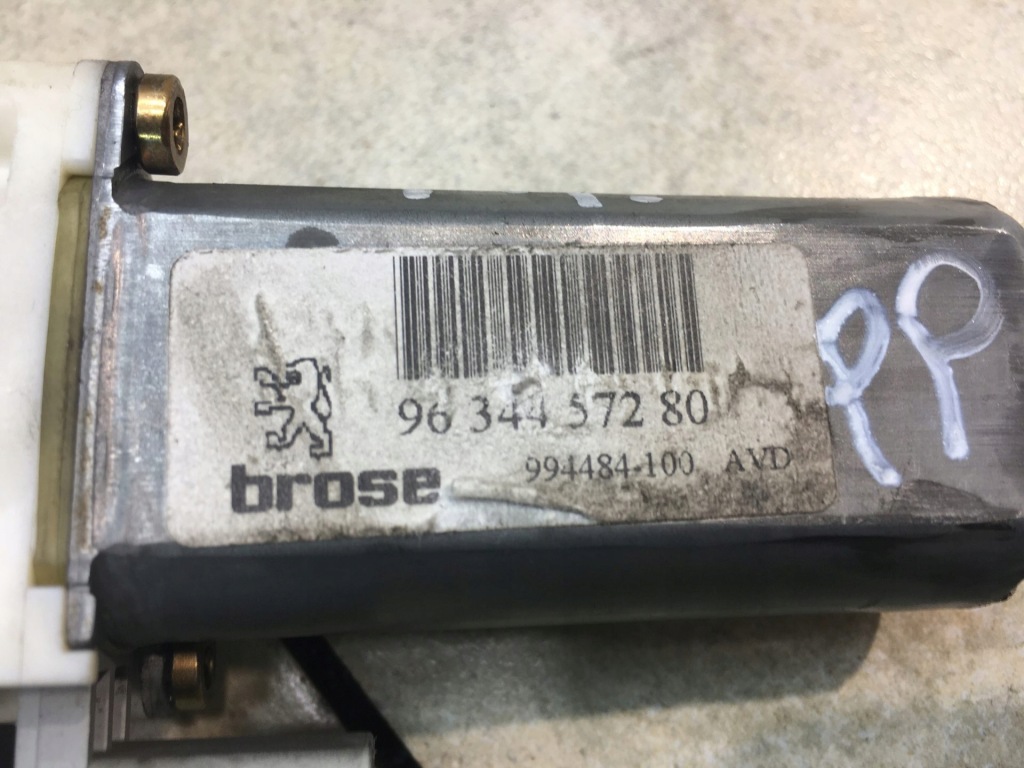 фото №8, Подъемник стекло правый перед 307 sw 9634457280