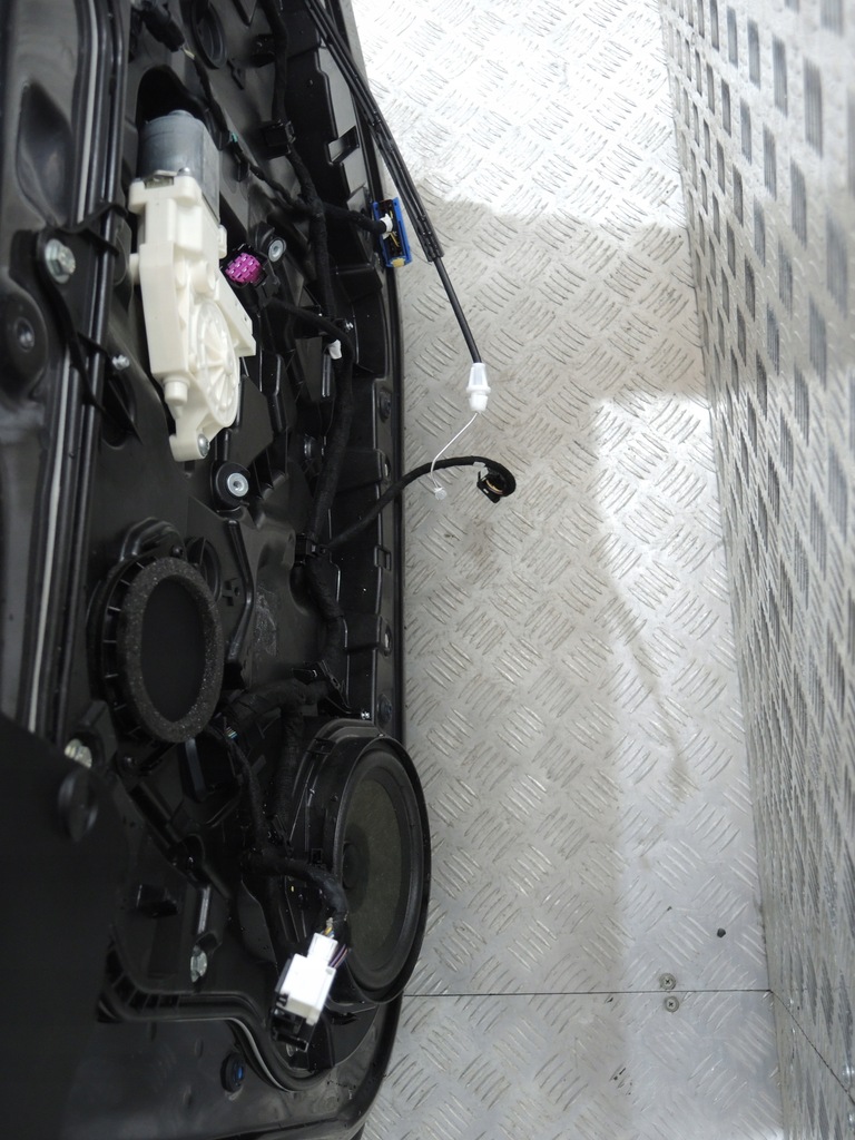 фото №3, Дверь правый перед alfa romeo giulia lift 2019 408 magnet black