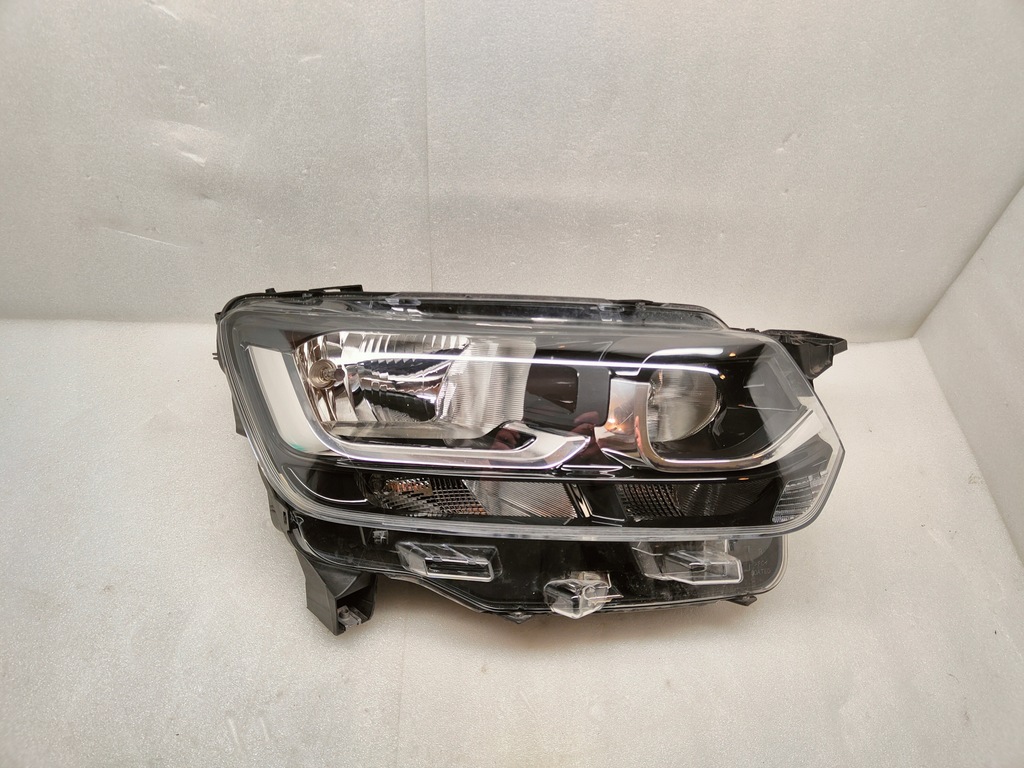 фото №1, Toyota proace city лампа zw правый перед 9835780580