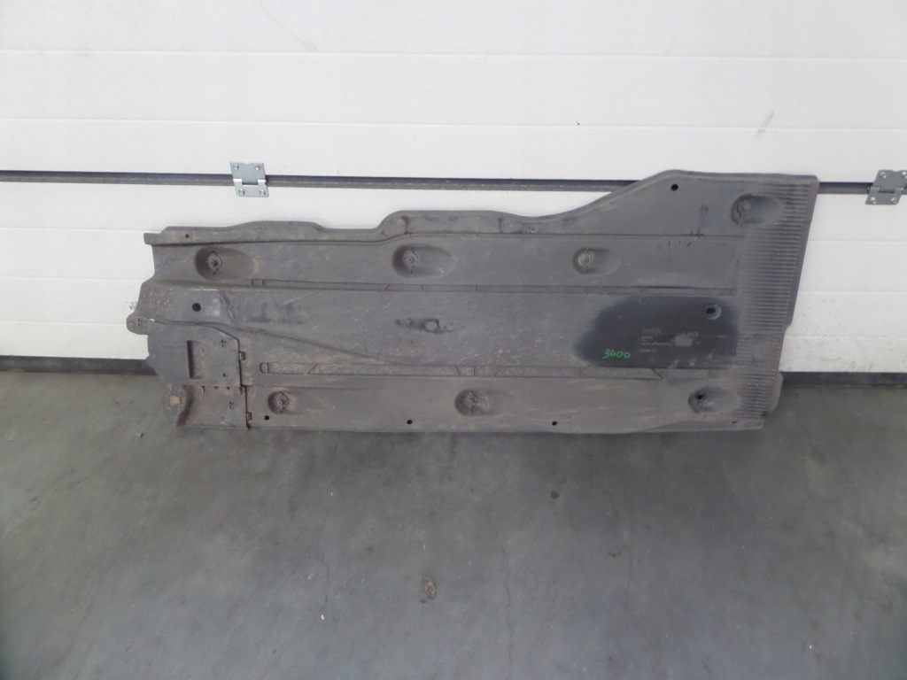 фото №1, Skoda octavia iii защита подвеска правая 5q0825202m