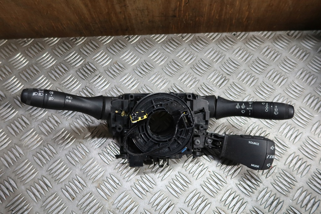 фото №1, Перемикач комбінований sandero iii 255543182r 255670975r