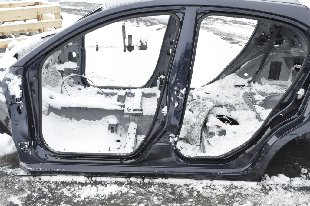 фото №1, Mazda 2 dl dj блок двигателя порог левый полный длинный