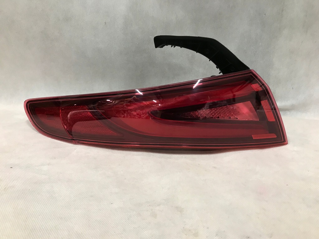 фото №1, Alfa romeo giulia лампа задняя левая led ładna europa