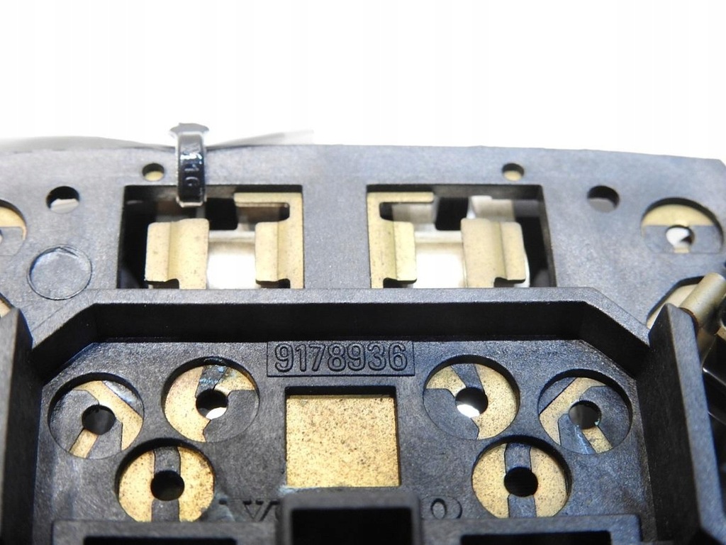 фото №8, Лампа освещение потолочный задняя volvo xc90 i