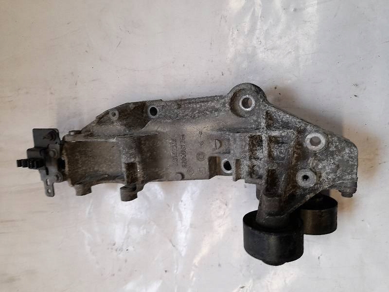 фото №1, Кронштейн двигуна 820088126 renault 820088126