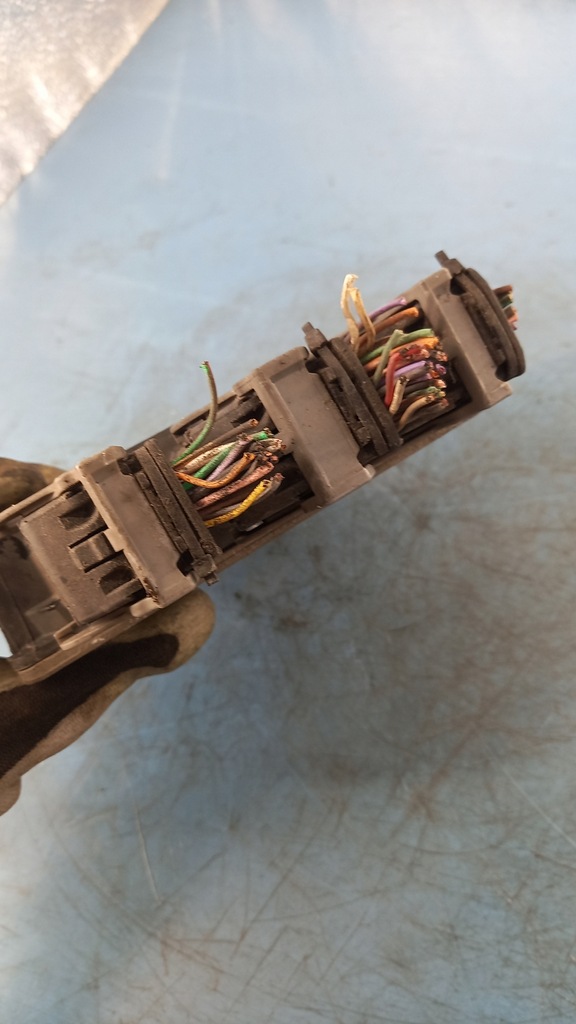 фото №3, Бортовий комп'ютер двигуна renault modus 1.5dci 04r