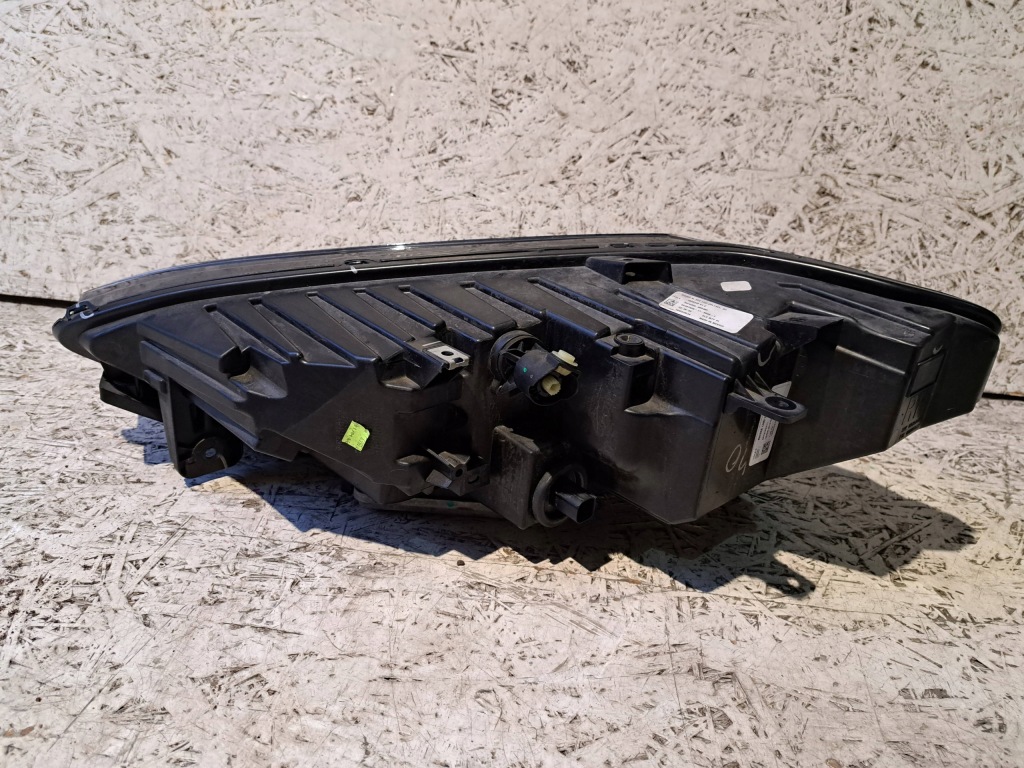 Tesla x 1034319-01-c лампа правий перед Київ