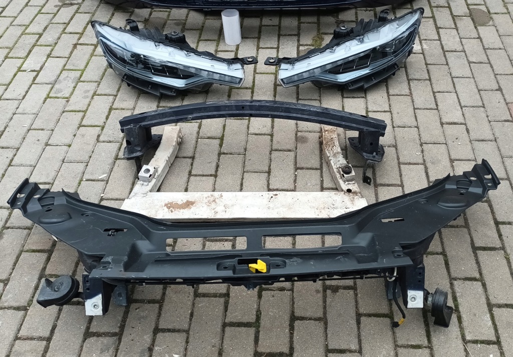 Maserati levante комплектний  перед капот бампер лампа крила радіатор Ціна