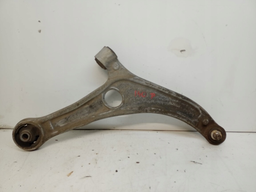 фото №1, Hyundai i40 рычаг правый перед 2011r-14r