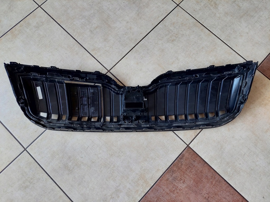 фото №13, Решётка радиатора - решётка радиатора - skoda superb iii - lift