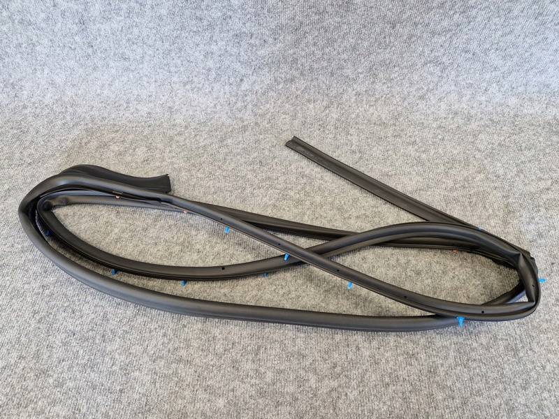 фото №1, Infiniti q50 82830-4ga0a прокладка дверь правая задняя