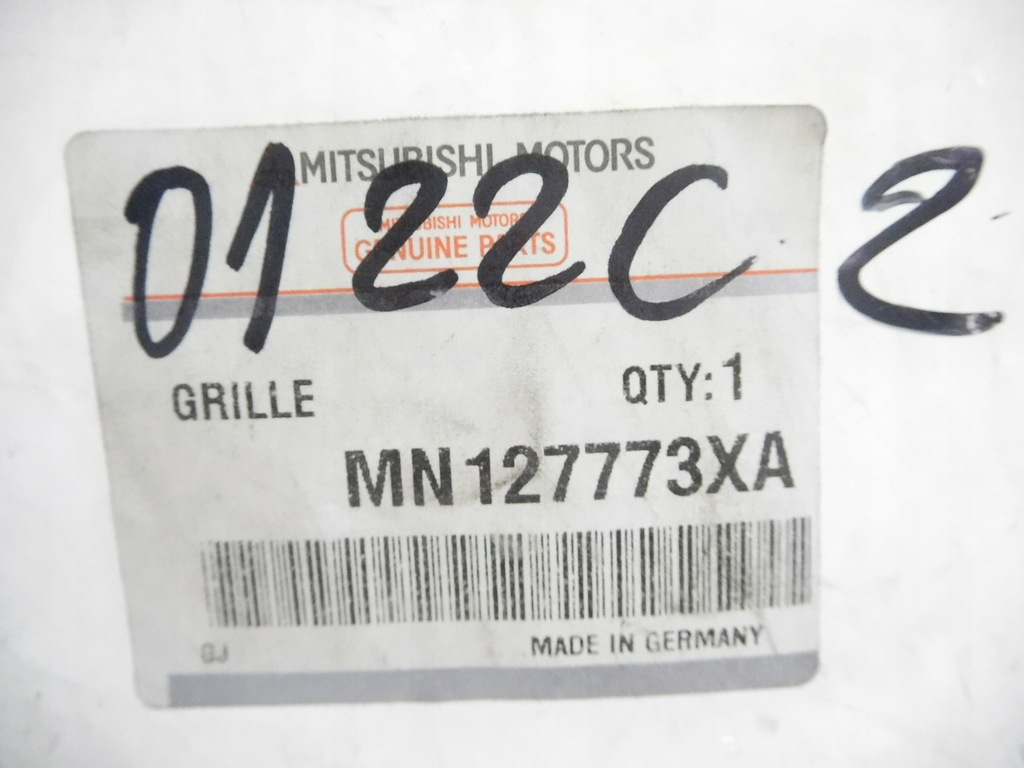фото №7, Решётка радиатора решётка заглушка левая mitsubishi colt оригинальный номер mn127773xa