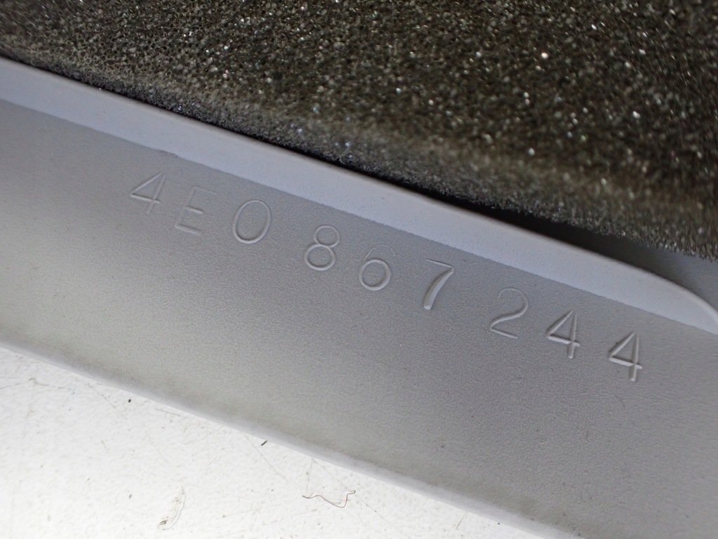 фото №11, Захист обшивка стійка права сторона audi a8 s8 d3 5.2 короткий 4e0867244