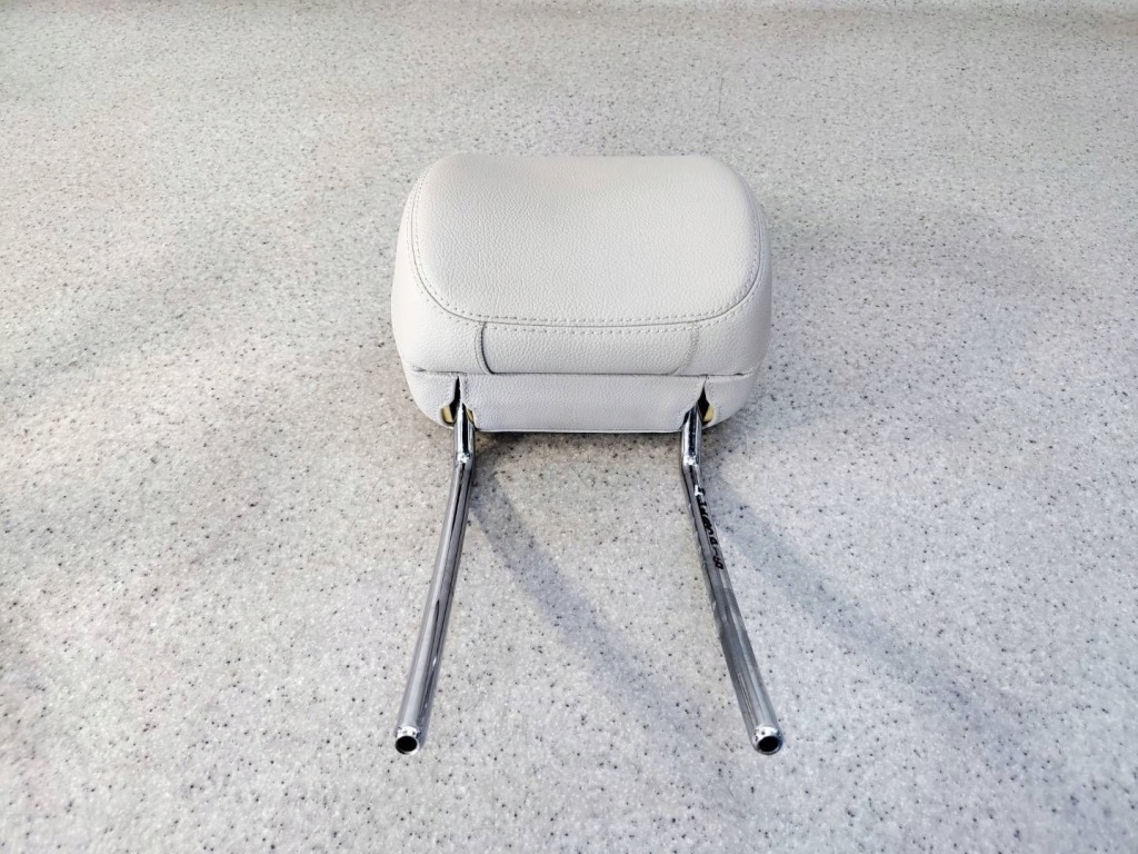 фото №1, Підголівник лівий перед mercedes c-klasa w205