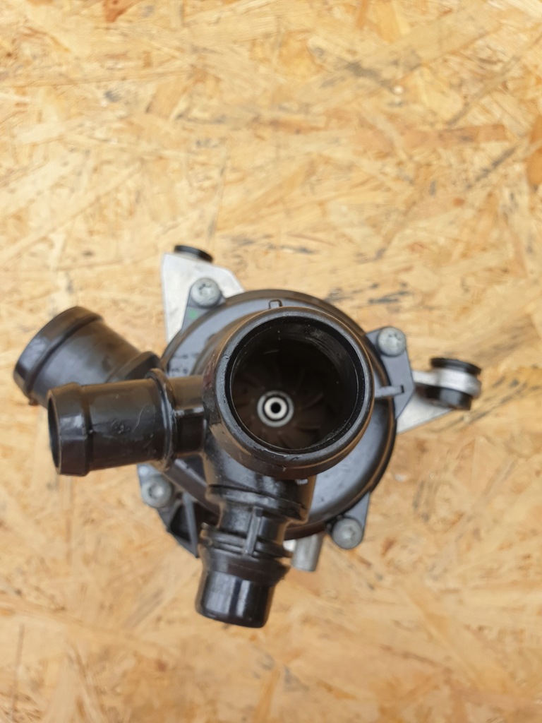 фото №5, Mercedes w290 w167 w213 насос wody a2562001400