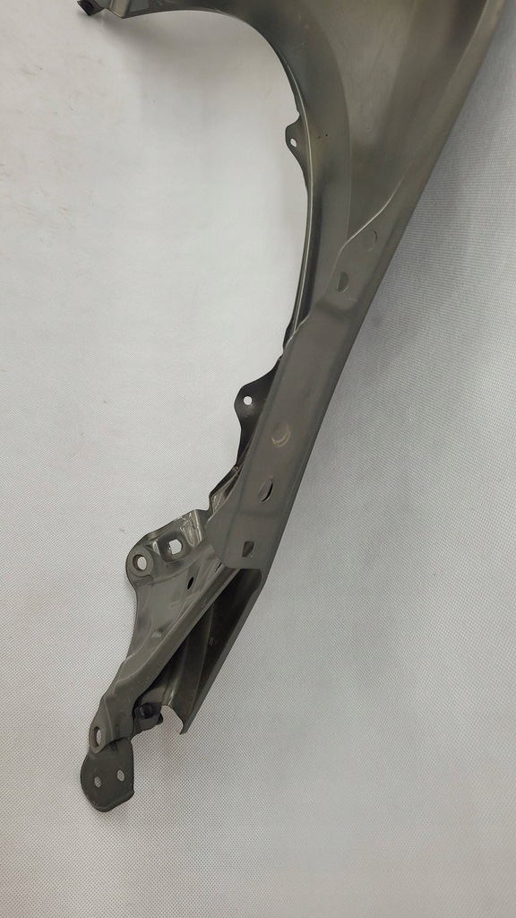 фото №11, Toyota corolla e21 sedan 18- крыло перед передний левый fv