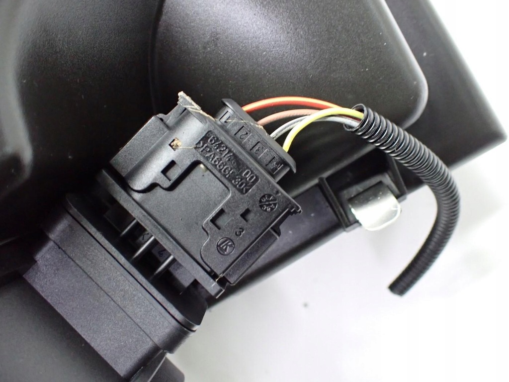 фото №9, Корпус фільтра повітря оригінал 7797467 7788743 bmw x1 e84 10r